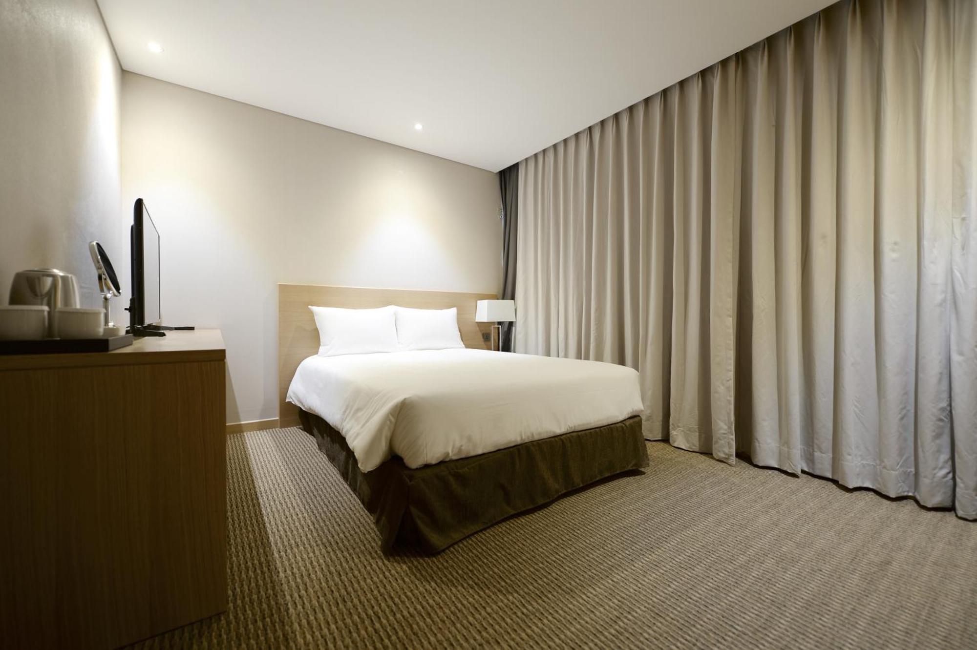 Hotel New Oriental Myeongdong Seoel Kamer foto